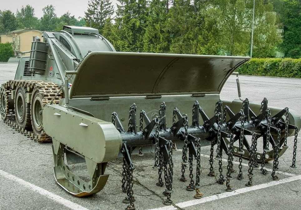 Remote-Controlled Mine Sweeper